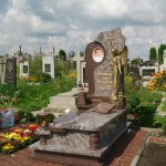 Екслюзивні пам'ятники одинарні  у Львові